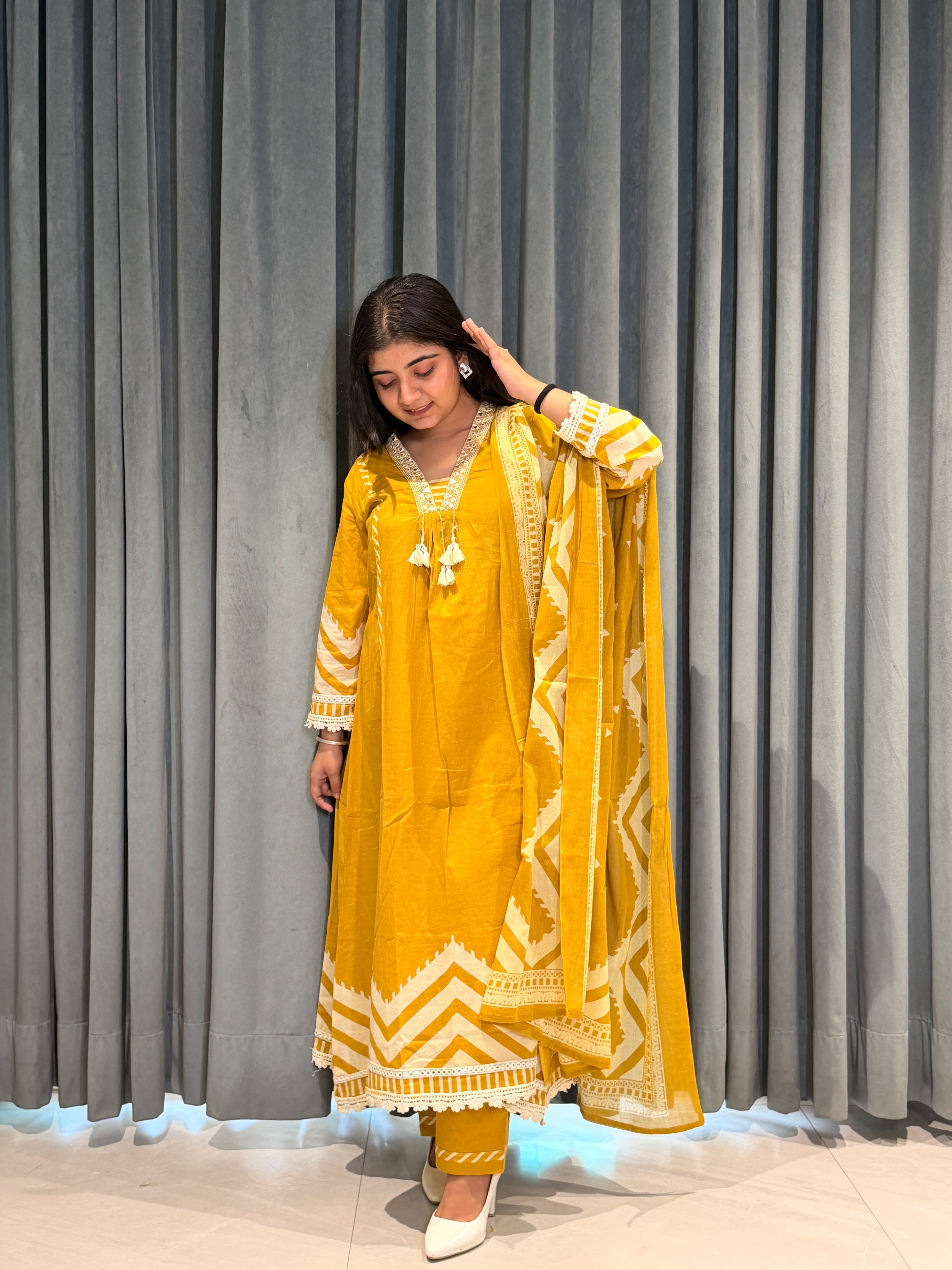Mustard A line suit
