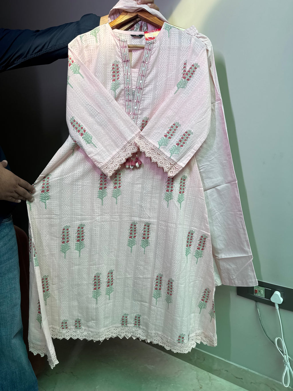 Pink colour A line suit